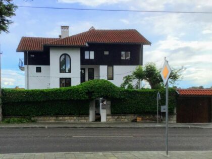 Wunderschönes Haus (502 qm) mit 8 Schlafzimmern nahe Varna