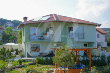 Zweistöckiges Haus in Rogachevo – 10min zum Strand