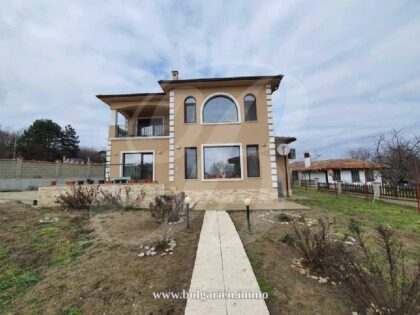 4-Zimmer-Haus in einem schönen Küstendorf bei Varna