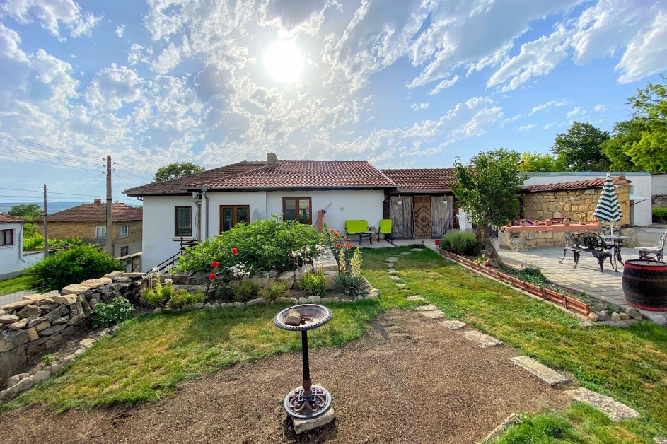 * Verkauft * Unbeflecktes 5ZimmerHaus mit 2600 m2 garten