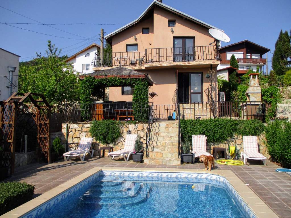 * Verkauft * Meerblick 3 Zimmer Haus zum Verkauf in Balchik. 535 m2