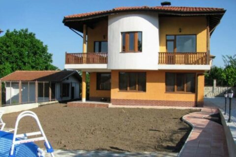 Neu gebautes Haus in Obrochishte nahe Albena