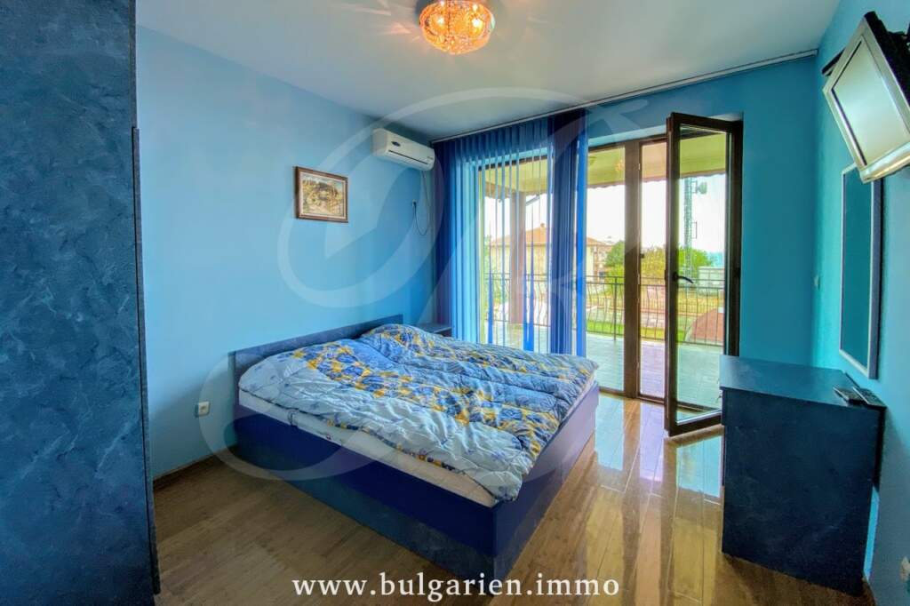 Zweigeschossiges 4-Zimmer-Haus mit Meerblick