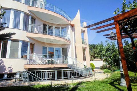 8-Zim Haus mit Meerblick in Varna – in der Nähe des Strandes in Sweti Constantine