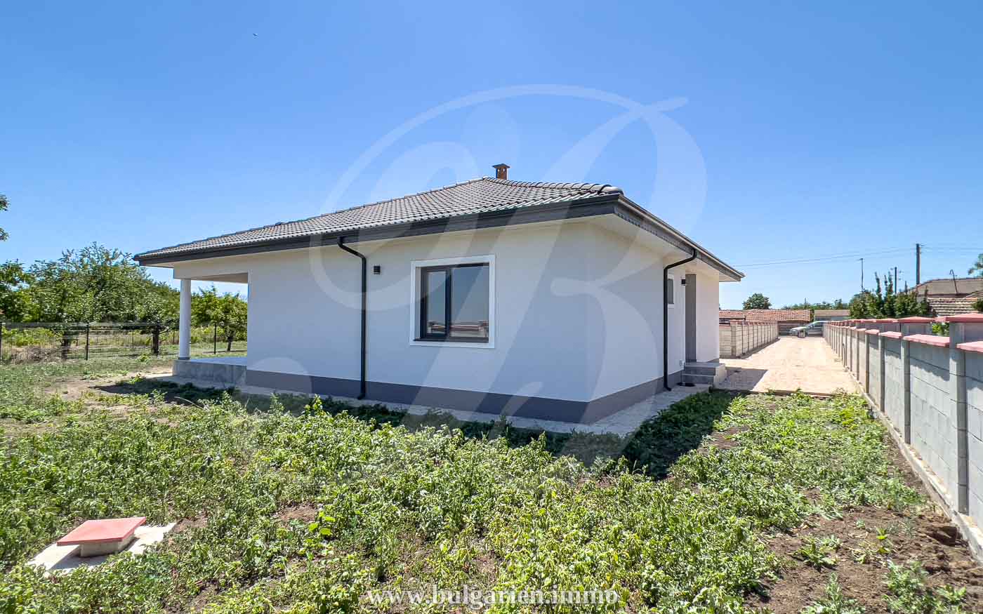 Neues 4ZimmerHaus mit 700 qm Garten 10 Minuten vom Strand entfernt