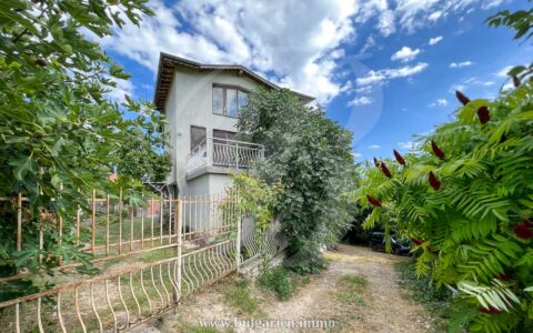 3-stöckiges Haus mit Meerblick in Strandnähe