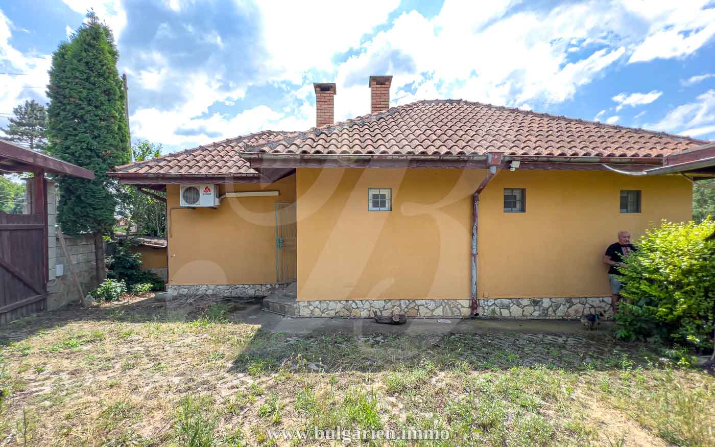 Renoviertes 3ZimmerHaus mit 1400 qm Garten