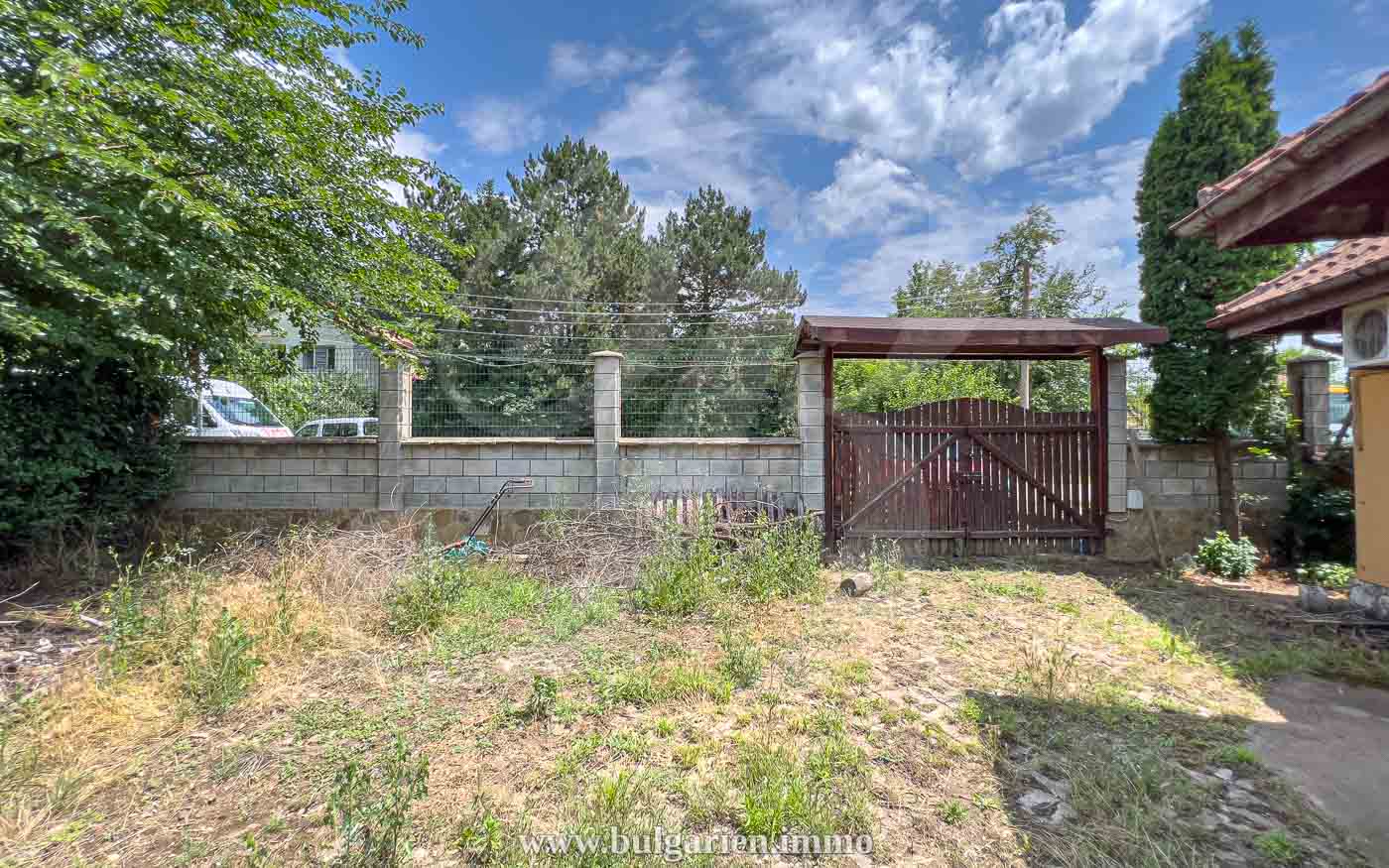 Renoviertes 3ZimmerHaus mit 1400 qm Garten