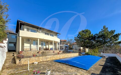 Wunderschönes Haus mit Meerblick und Pool bei Albena