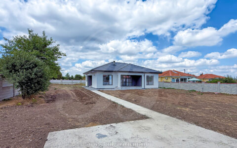 Neubau in Meeresnähe mit großzügigem Privatgrundstück